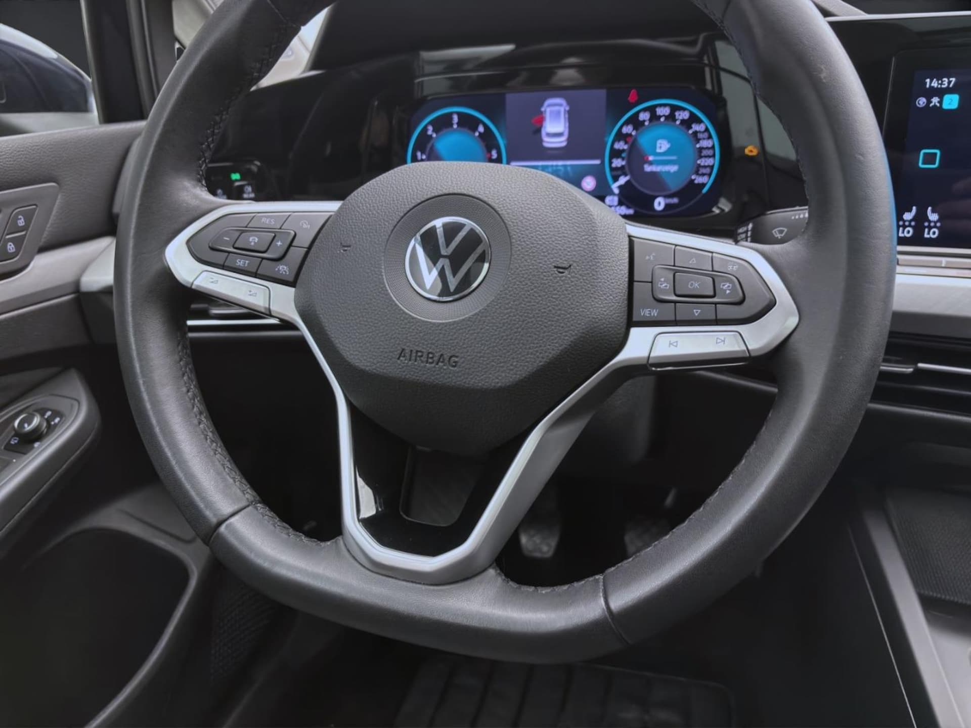 Volkswagen Golf Variant Life