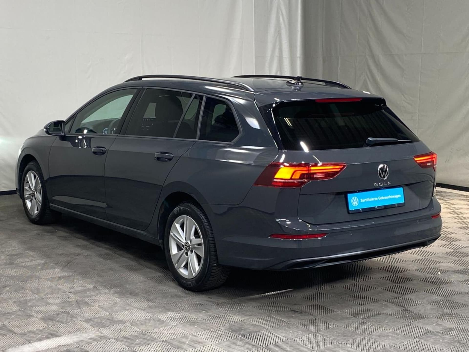 Volkswagen Golf Variant Life