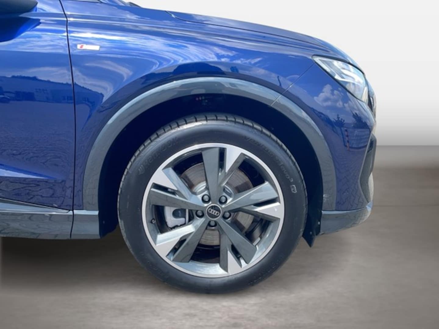 Bild über Audi Q4 e-tron 45 e-tron quattro - für weitere Informationen kontaktieren Sie den Audi Partner