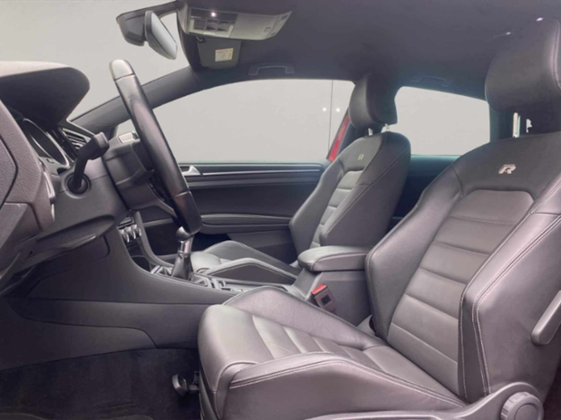 Volkswagen Golf R