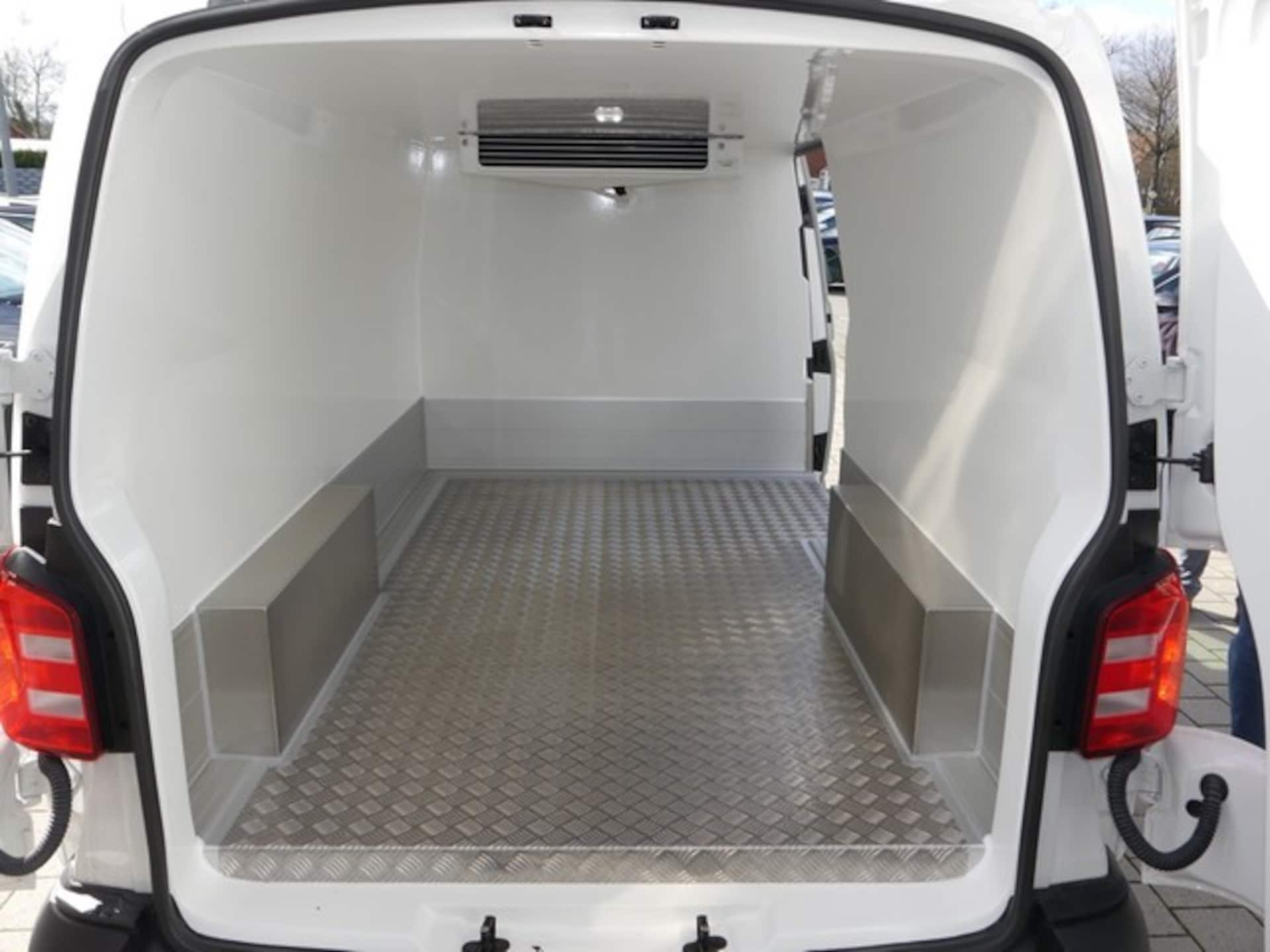 Volkswagen T6.1 Transporter Kasten langer Radstand