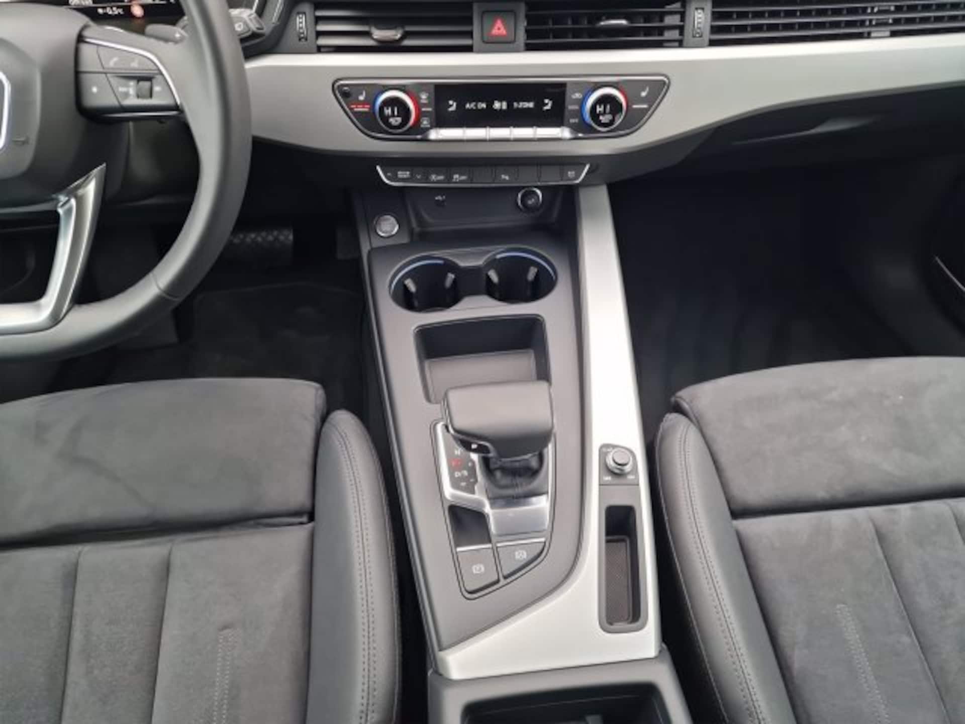 Audi A4 Avant S line
