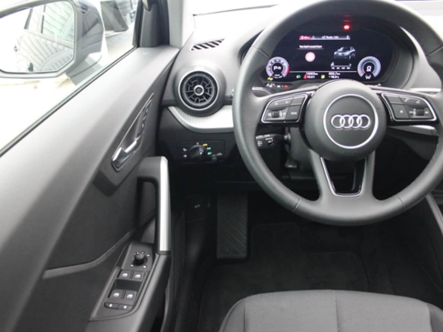 Bild über Audi Q2 advanced 35 TFSI S tronic - für weitere Informationen kontaktieren Sie den Audi Partner