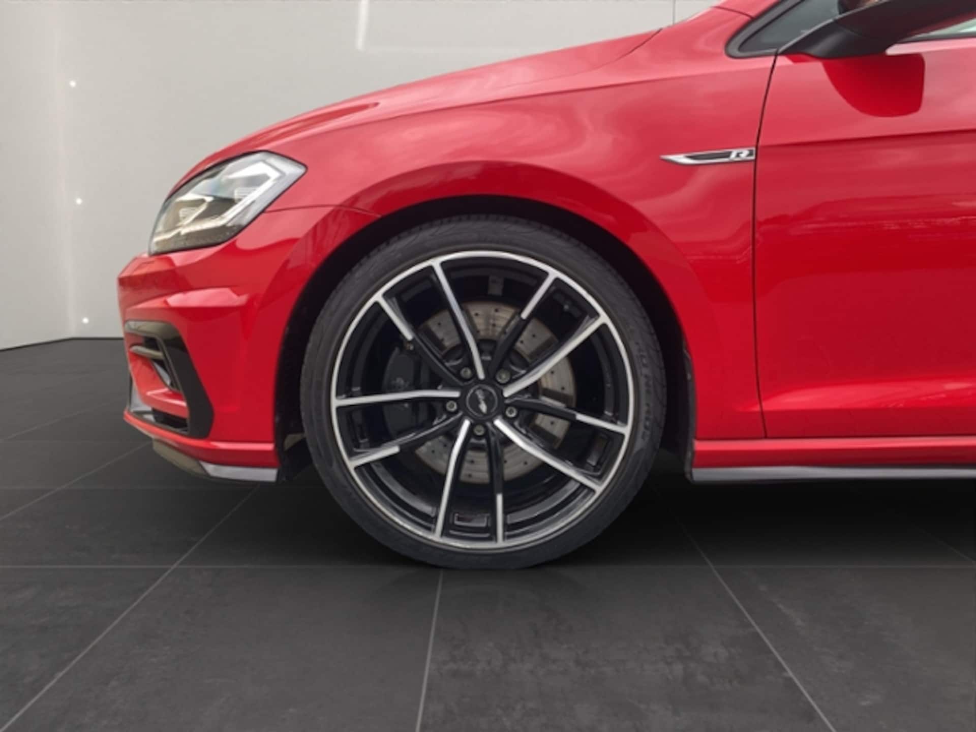 Volkswagen Golf R