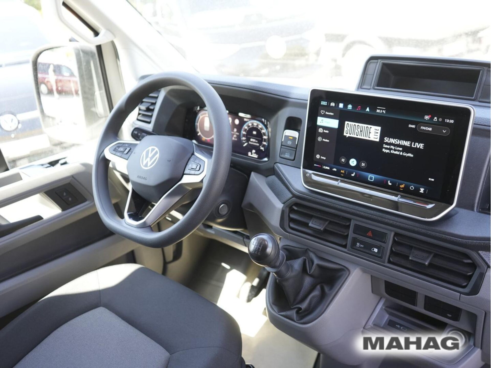 Volkswagen Crafter Kasten langer Radstand