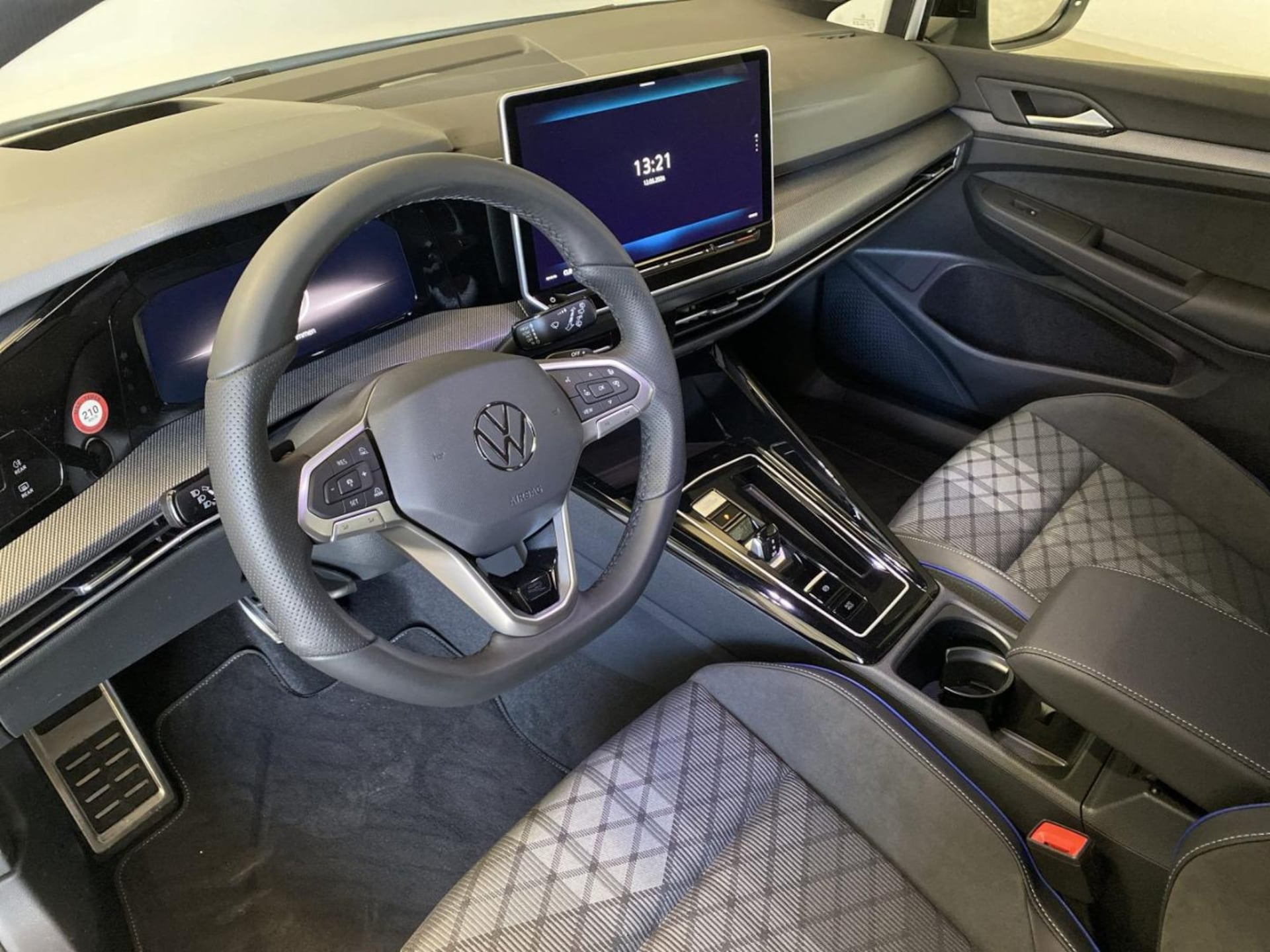 Volkswagen Golf Variant R-Line