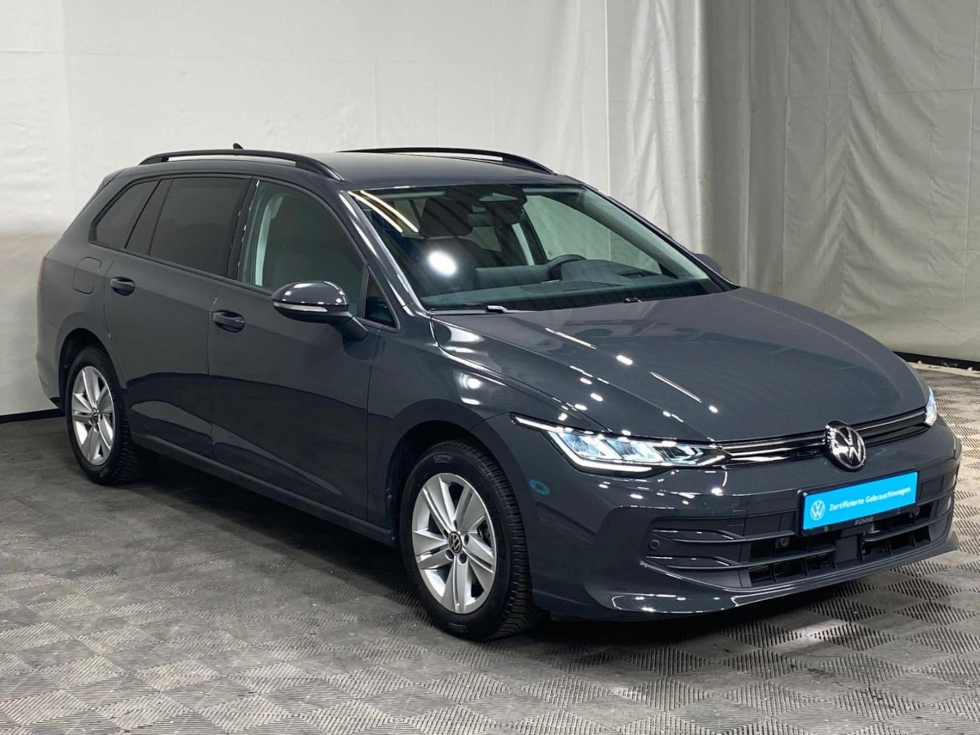 Volkswagen Golf Variant Life