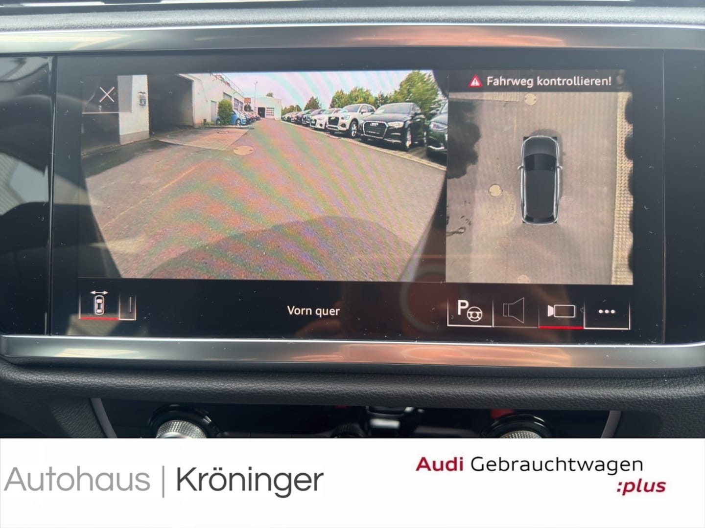 Bild über Audi Q3 TFSI 110 kW S tronic - für weitere Informationen kontaktieren Sie den Audi Partner