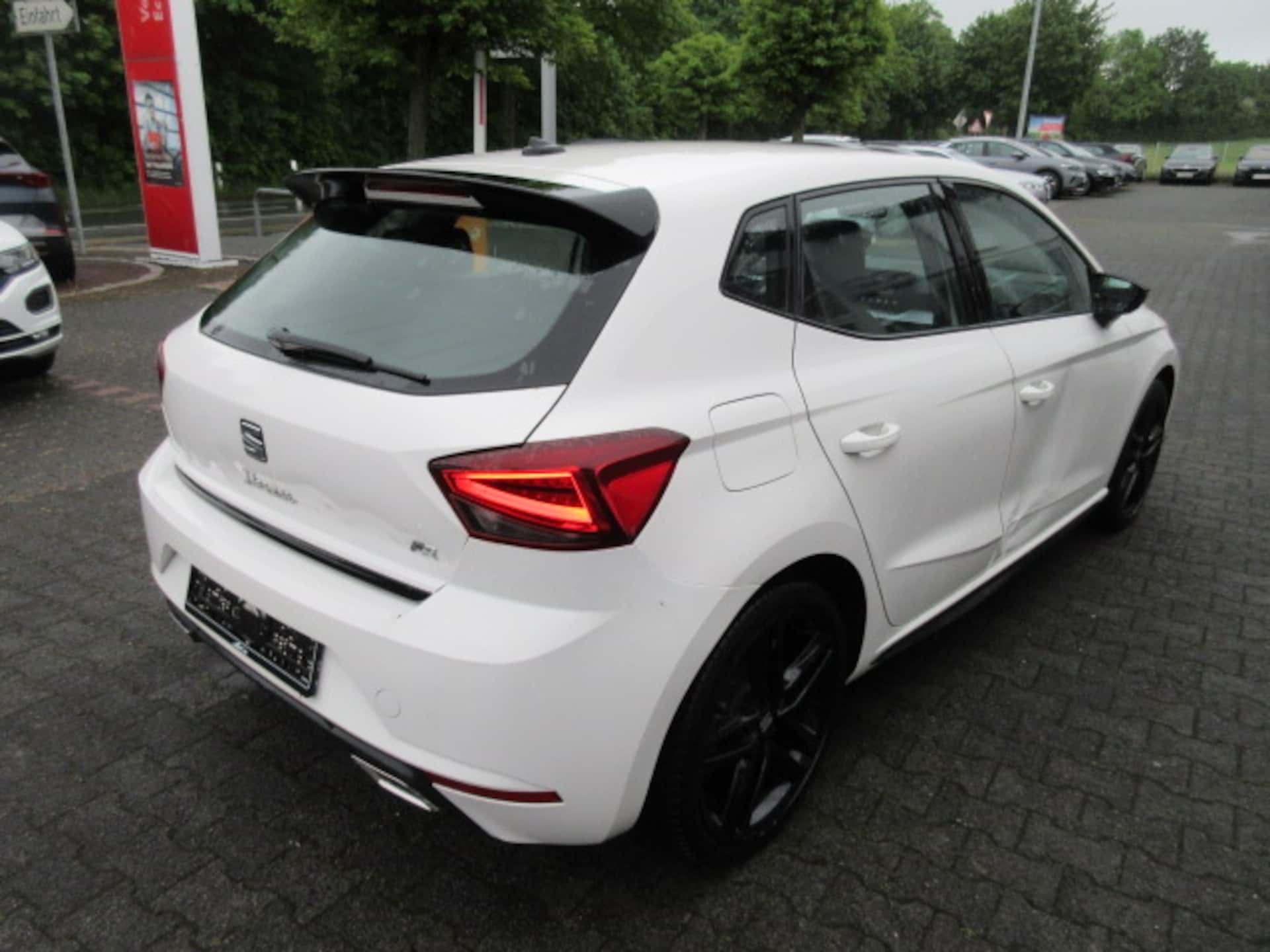 SEAT Ibiza FR Pro Black Edition