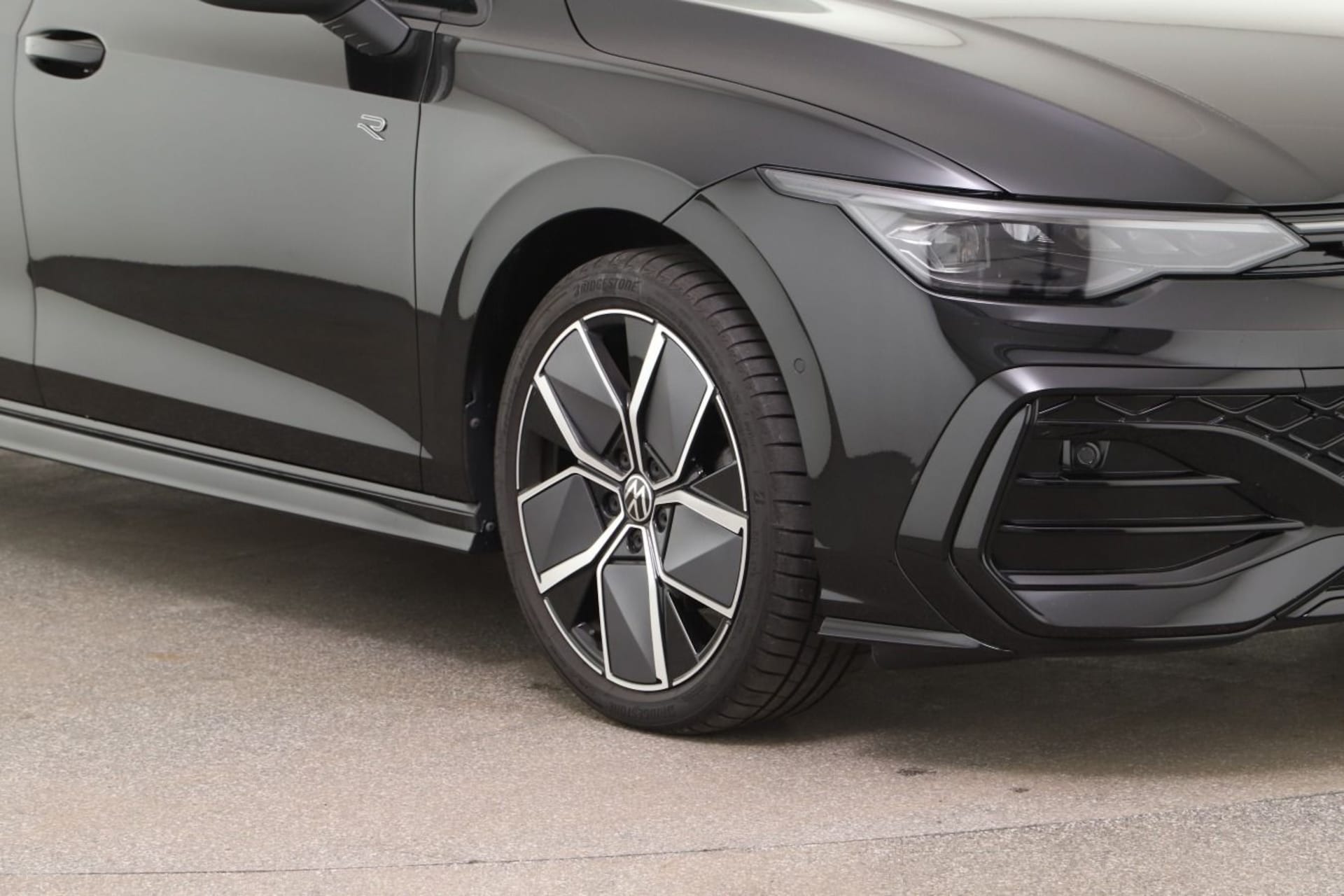 Volkswagen Golf Variant R-Line