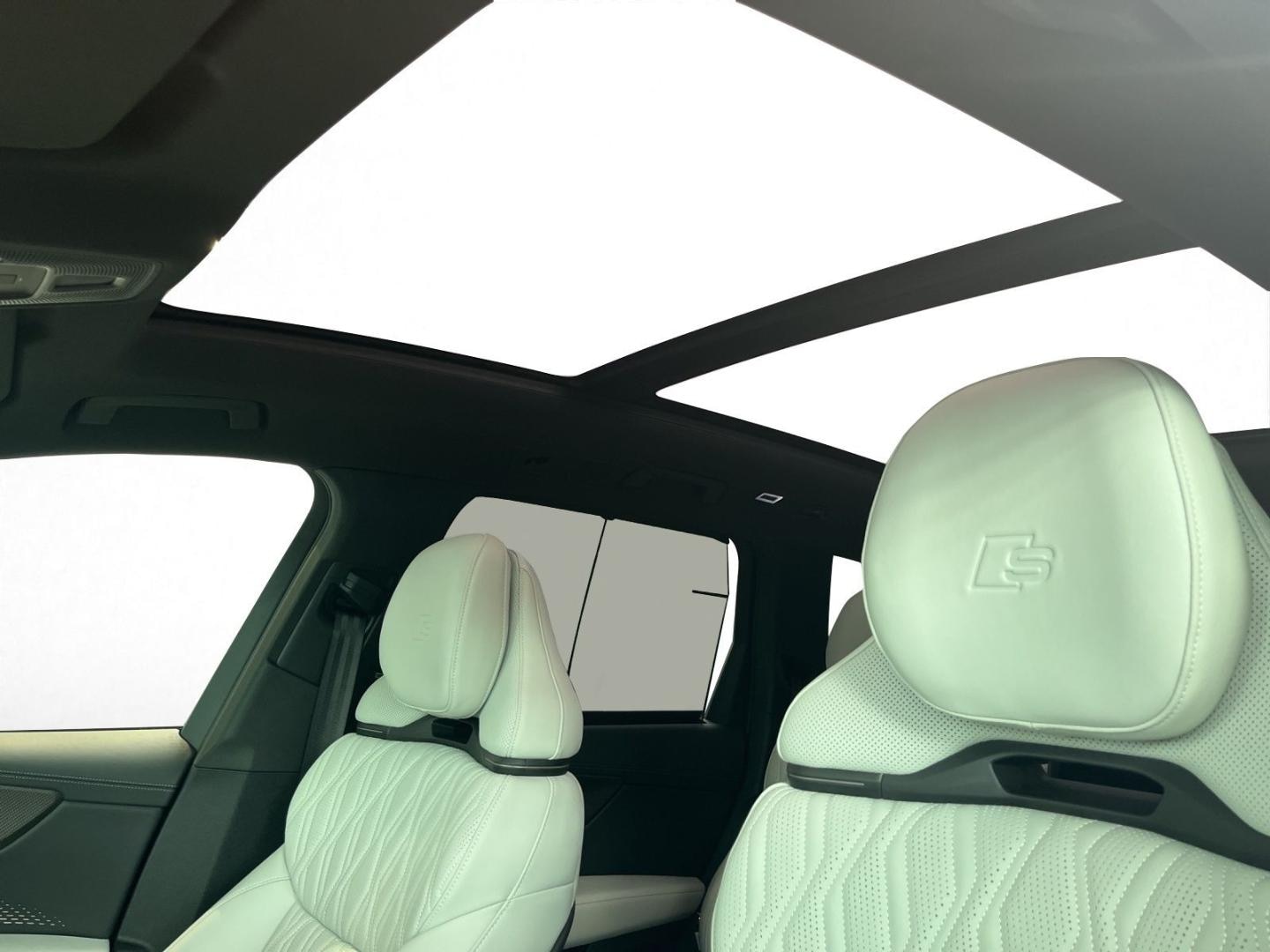 Bild über Audi Q7 SUV TDI quattro 220 kW tiptronic - für weitere Informationen kontaktieren Sie den Audi Partner