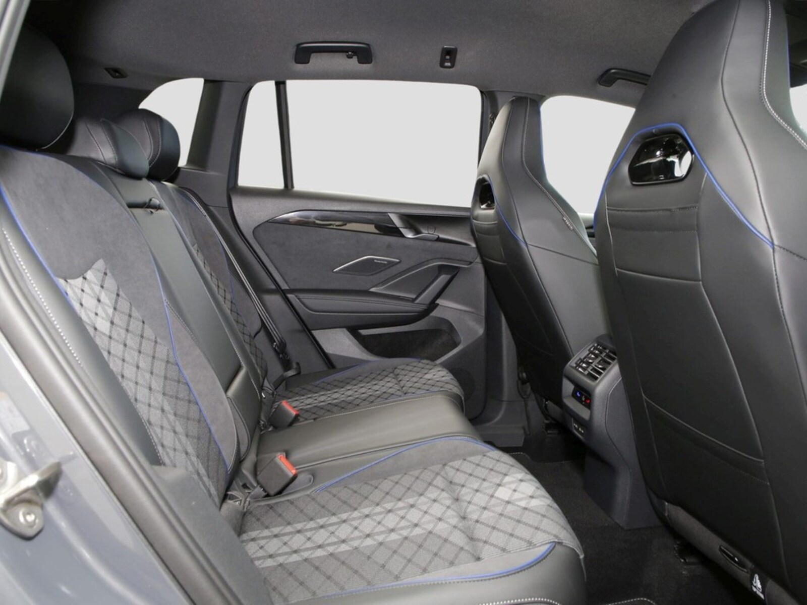 Volkswagen Tiguan – Bild 13
