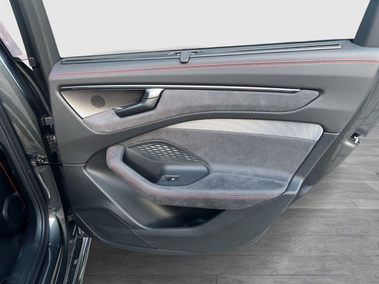 Bild über Audi A6 Avant edition one TDI quattro 220 kW S tronic - für weitere Informationen kontaktieren Sie den Audi Partner