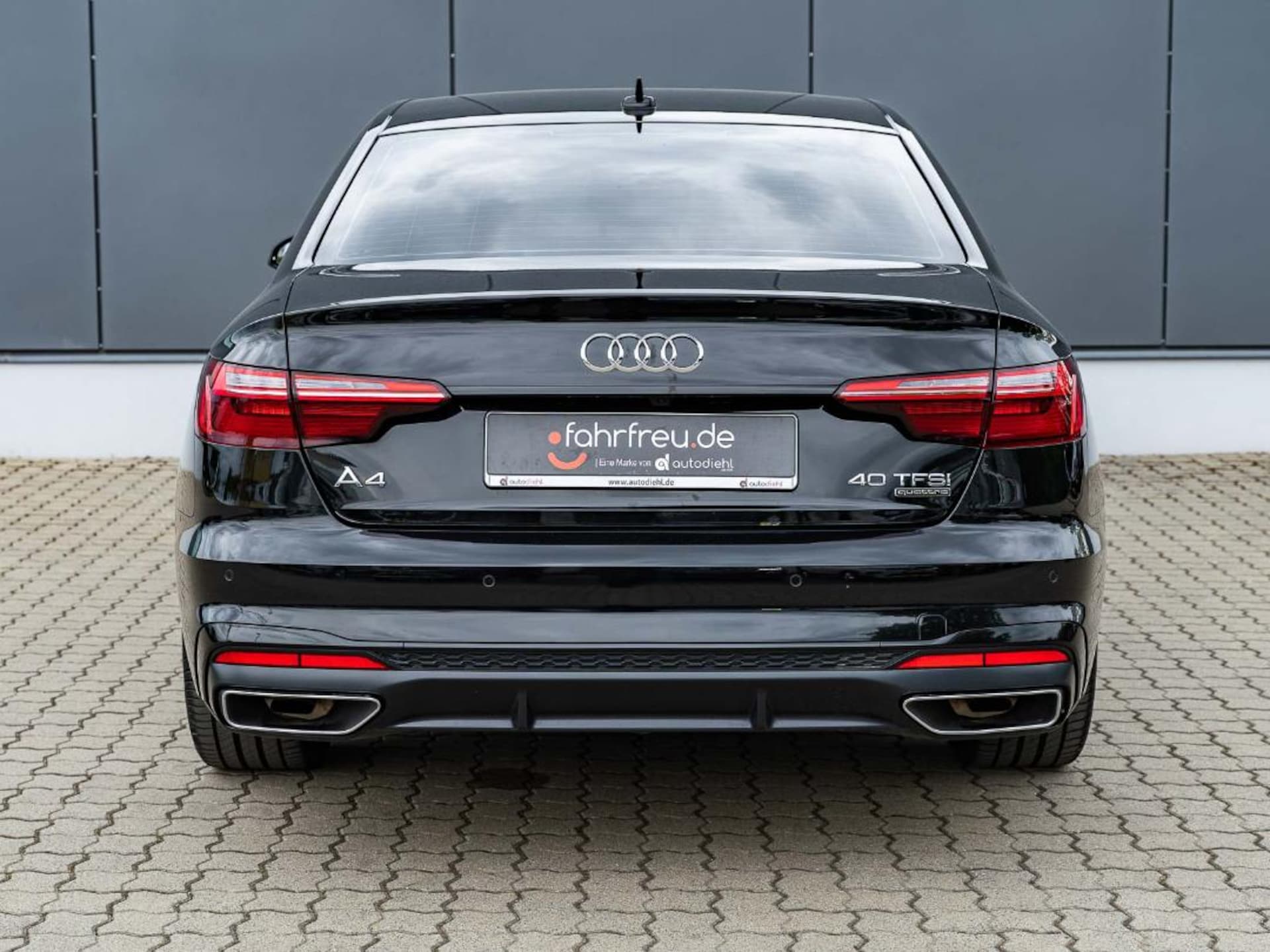 Audi A4 Limousine S line