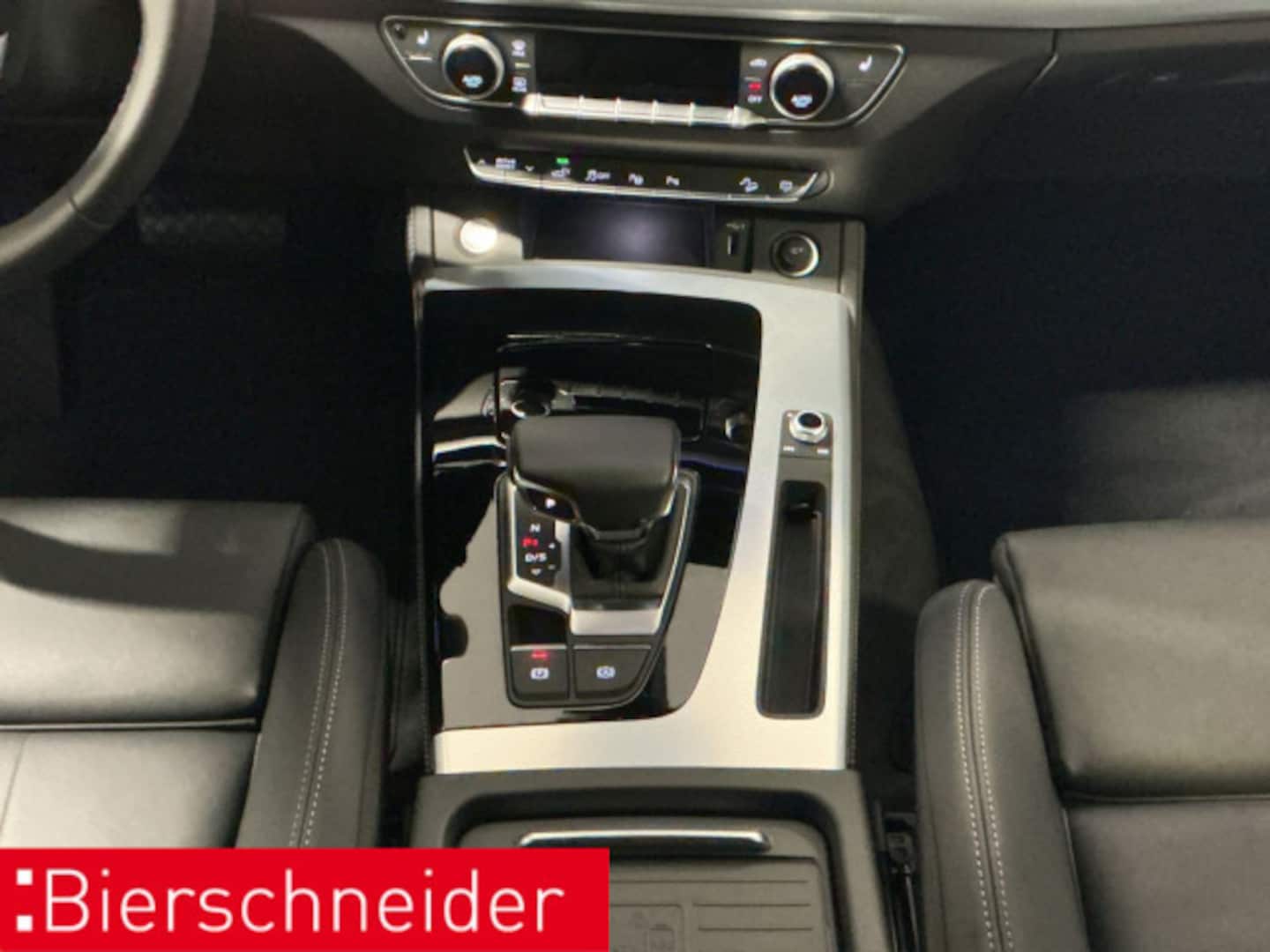 Bild über Audi Q5 TFSI e S line business 55 TFSI e quattro S tronic - für weitere Informationen kontaktieren Sie den Audi Partner