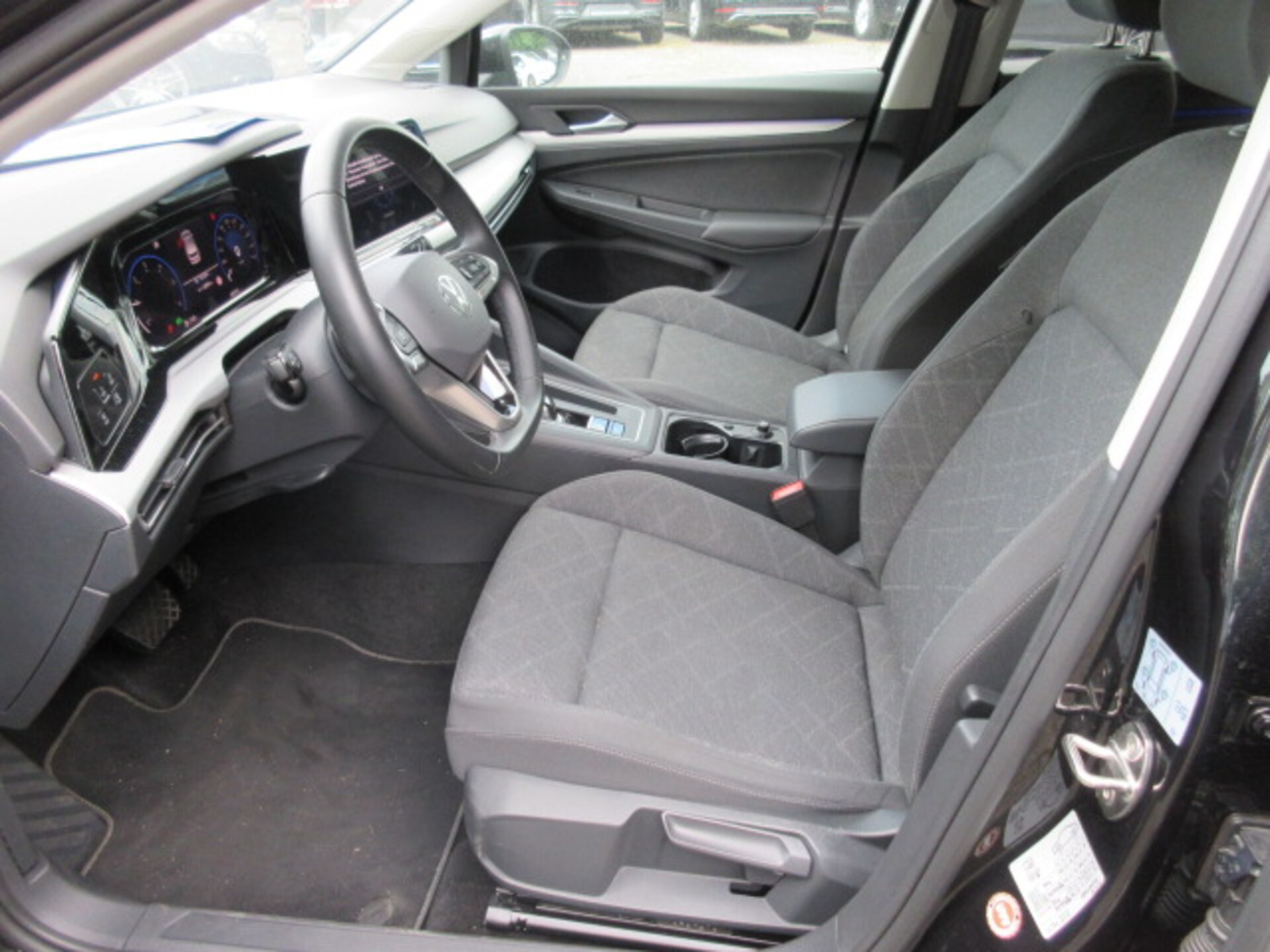 Volkswagen Golf Life