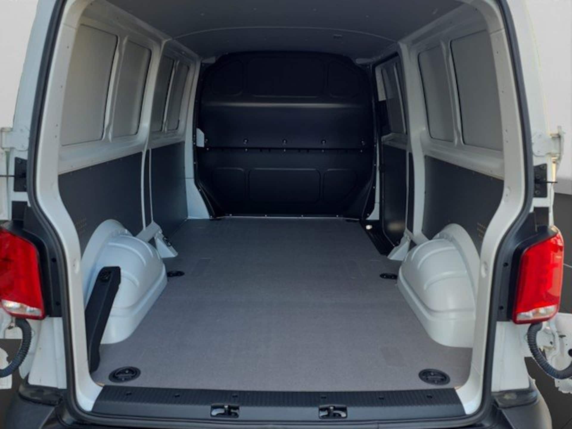 Volkswagen T6.1 Transporter Kasten langer Radstand