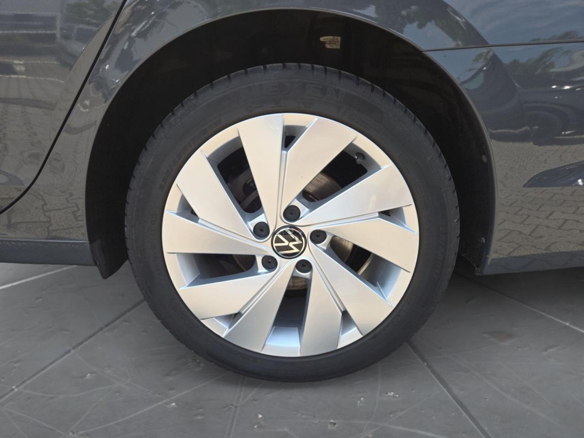 Volkswagen Golf Variant Life