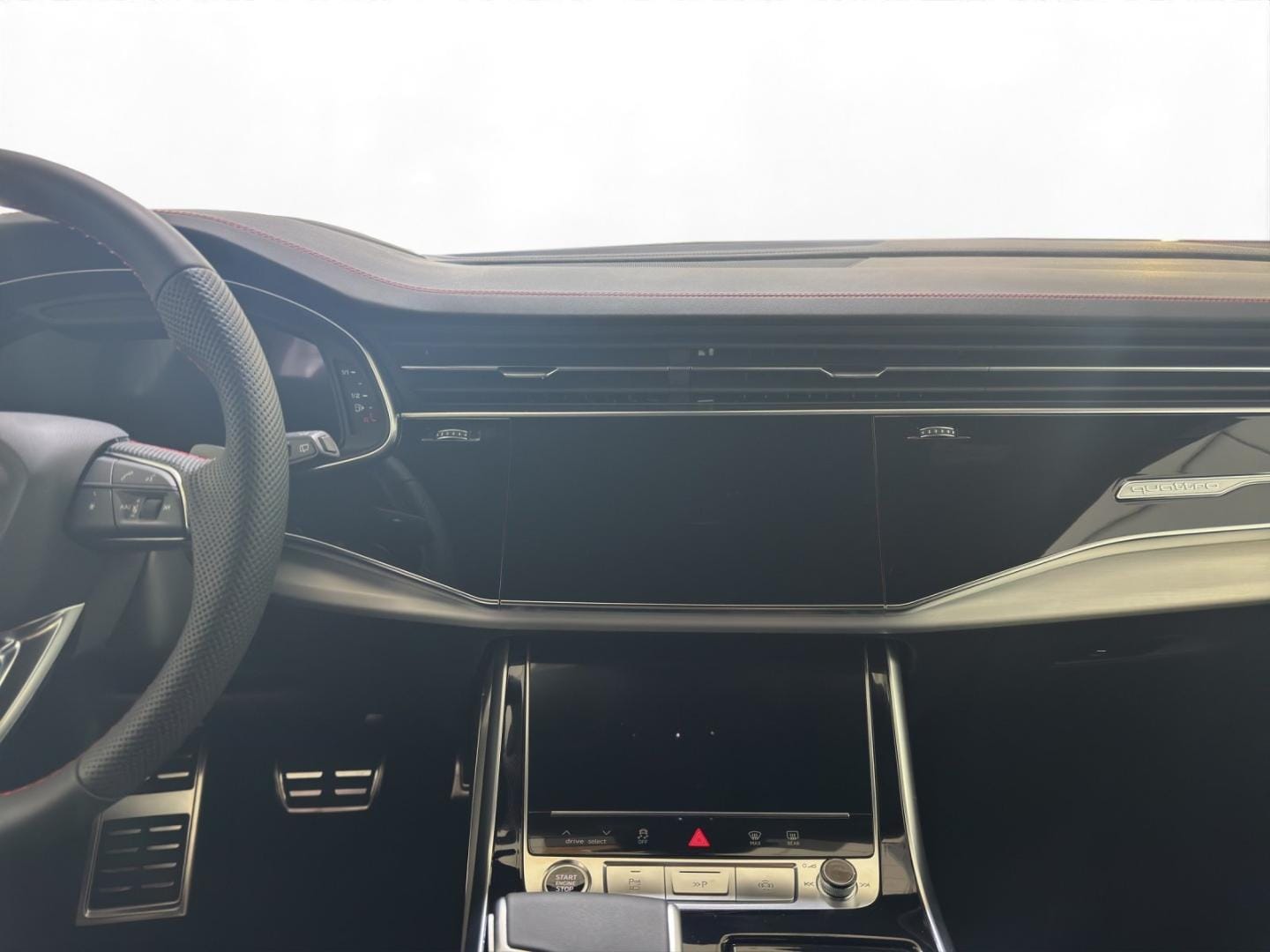 Bild über Audi Q8 SUV TFSI e S line business TFSI e quattro 360 kW tiptronic - für weitere Informationen kontaktieren Sie den Audi Partner