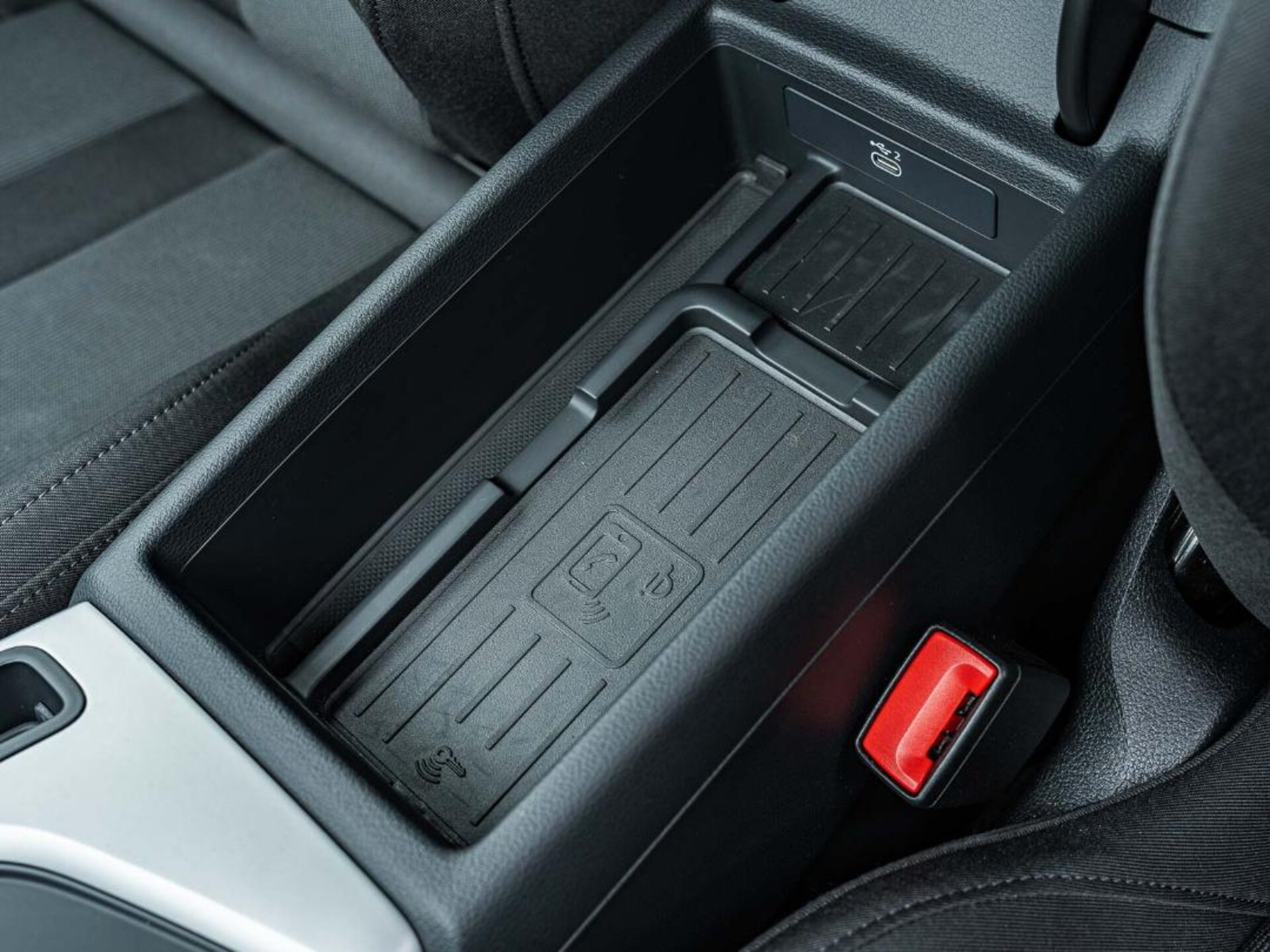 Audi A4 Limousine S line