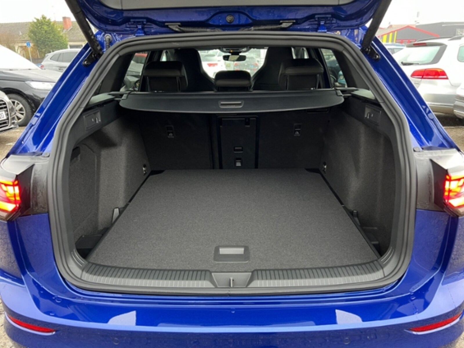 Volkswagen Golf Variant – Bild 9