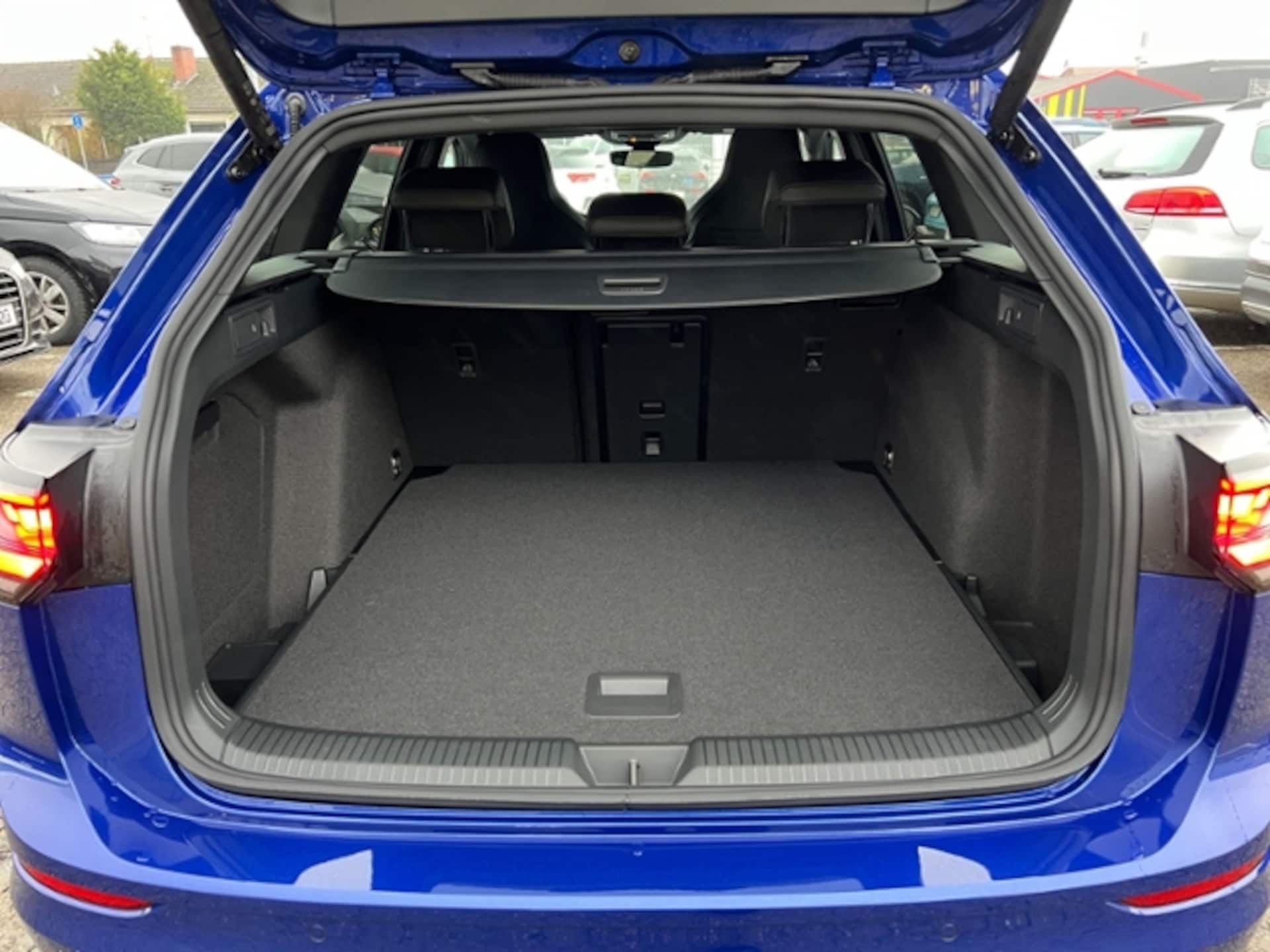 Volkswagen Golf Variant R-Line