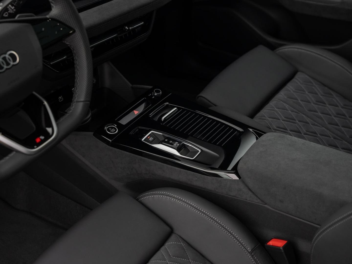 Bild über Audi Q6 Sportback e-tron e-tron performance - für weitere Informationen kontaktieren Sie den Audi Partner