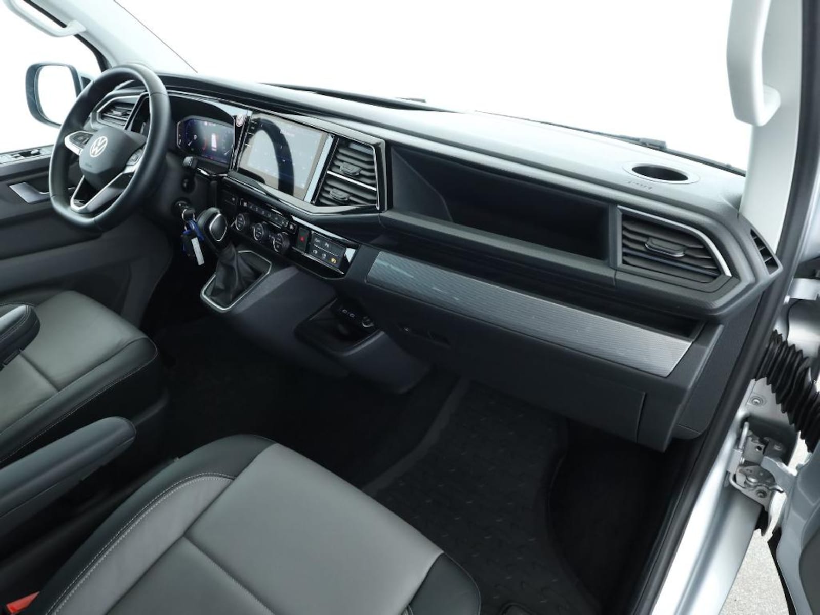 Volkswagen T6.1 Caravelle kurzer Radstand – Bild 3