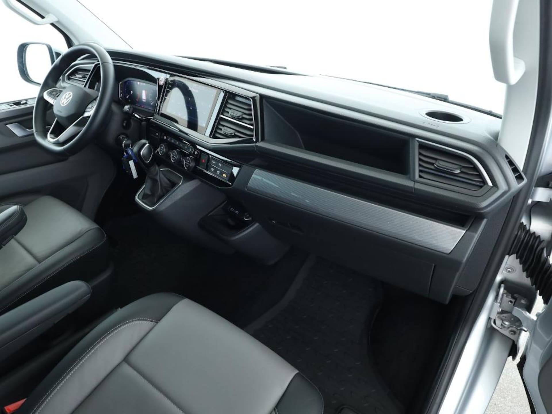 Volkswagen T6.1 Caravelle kurzer Radstand Highline