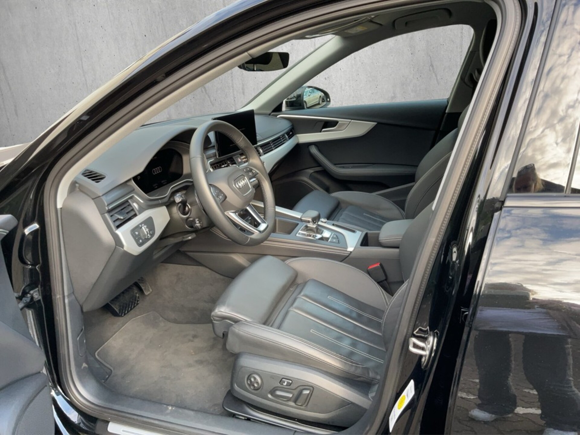 Audi A4 Avant S line