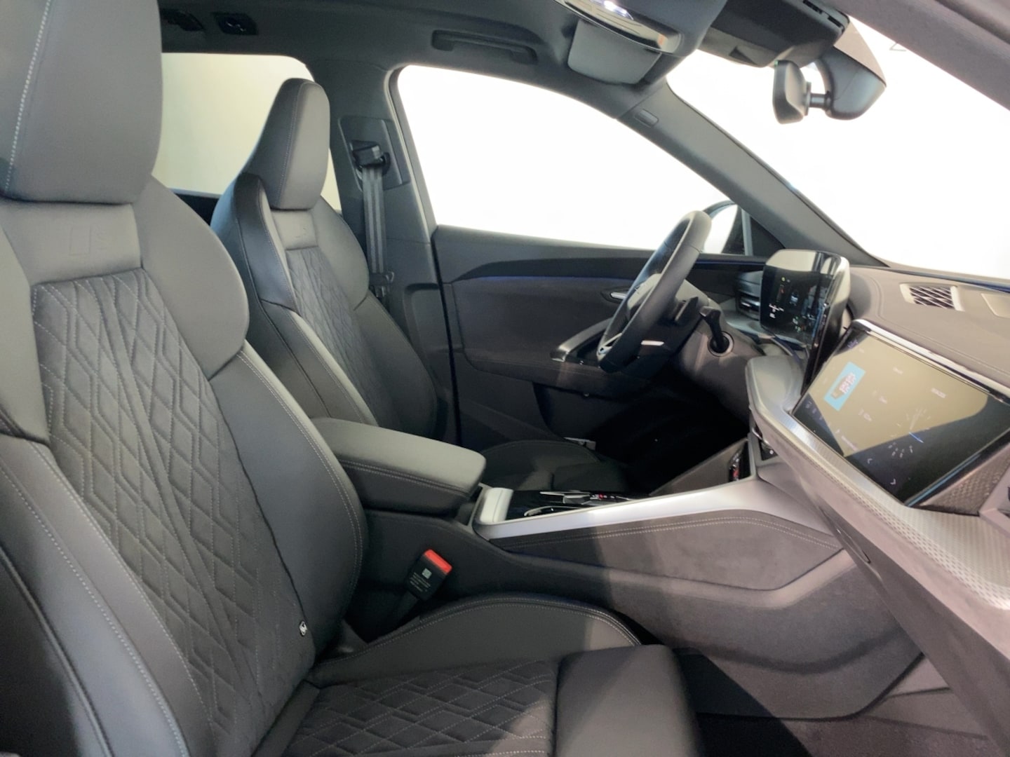 Bild über Audi Q5 SUV TDI quattro 150 kW S tronic - für weitere Informationen kontaktieren Sie den Audi Partner