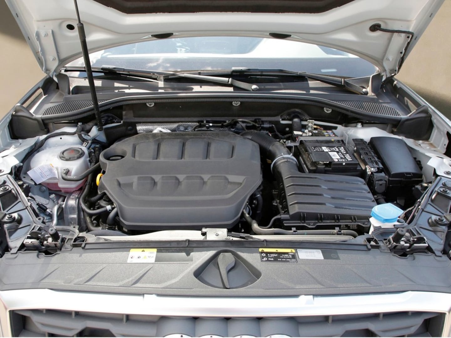 Bild über Audi Q2 40 TFSI quattro S tronic - für weitere Informationen kontaktieren Sie den Audi Partner
