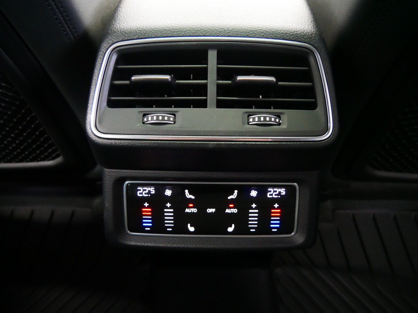 Image about Audi e-tron S line 55 quattro