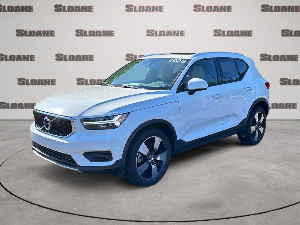 2020 Volvo XC40 T5 Momentum AWD's photo