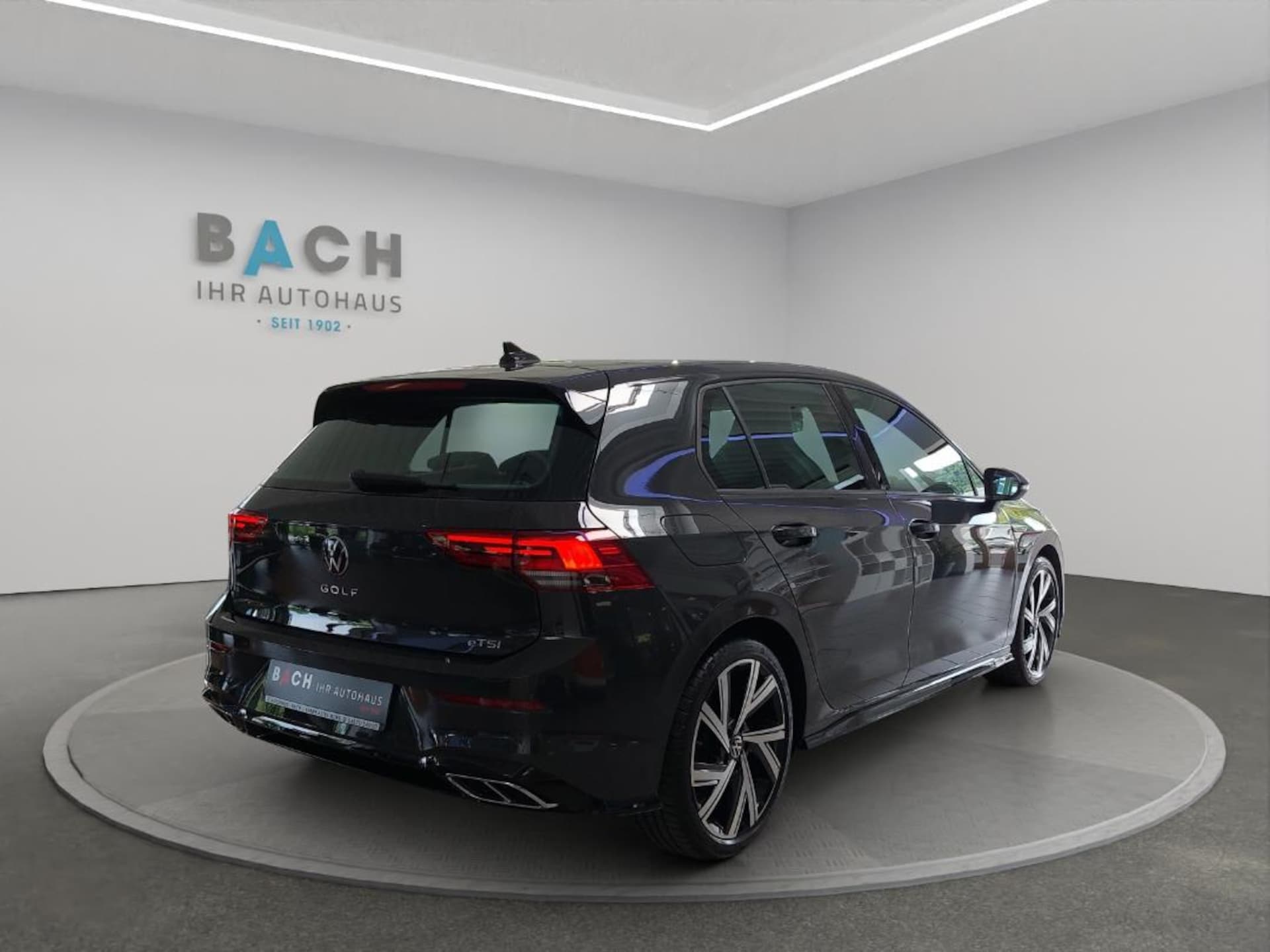 Volkswagen Golf R-Line