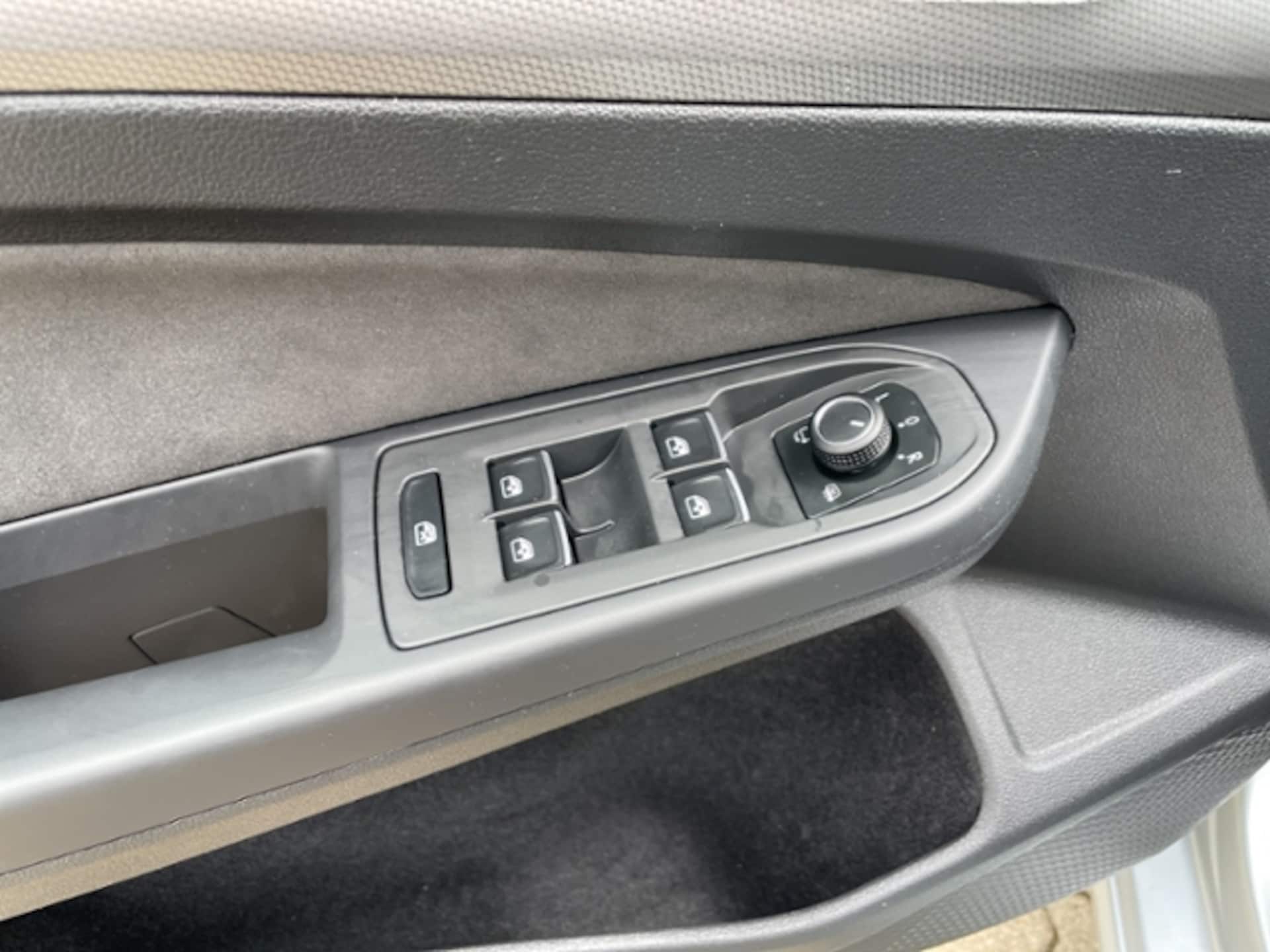 Volkswagen Golf Variant Style