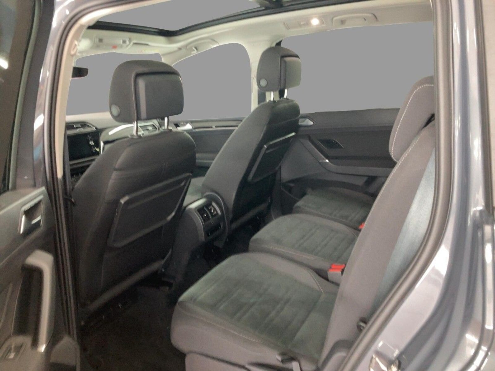 Volkswagen Touran – Bild 8