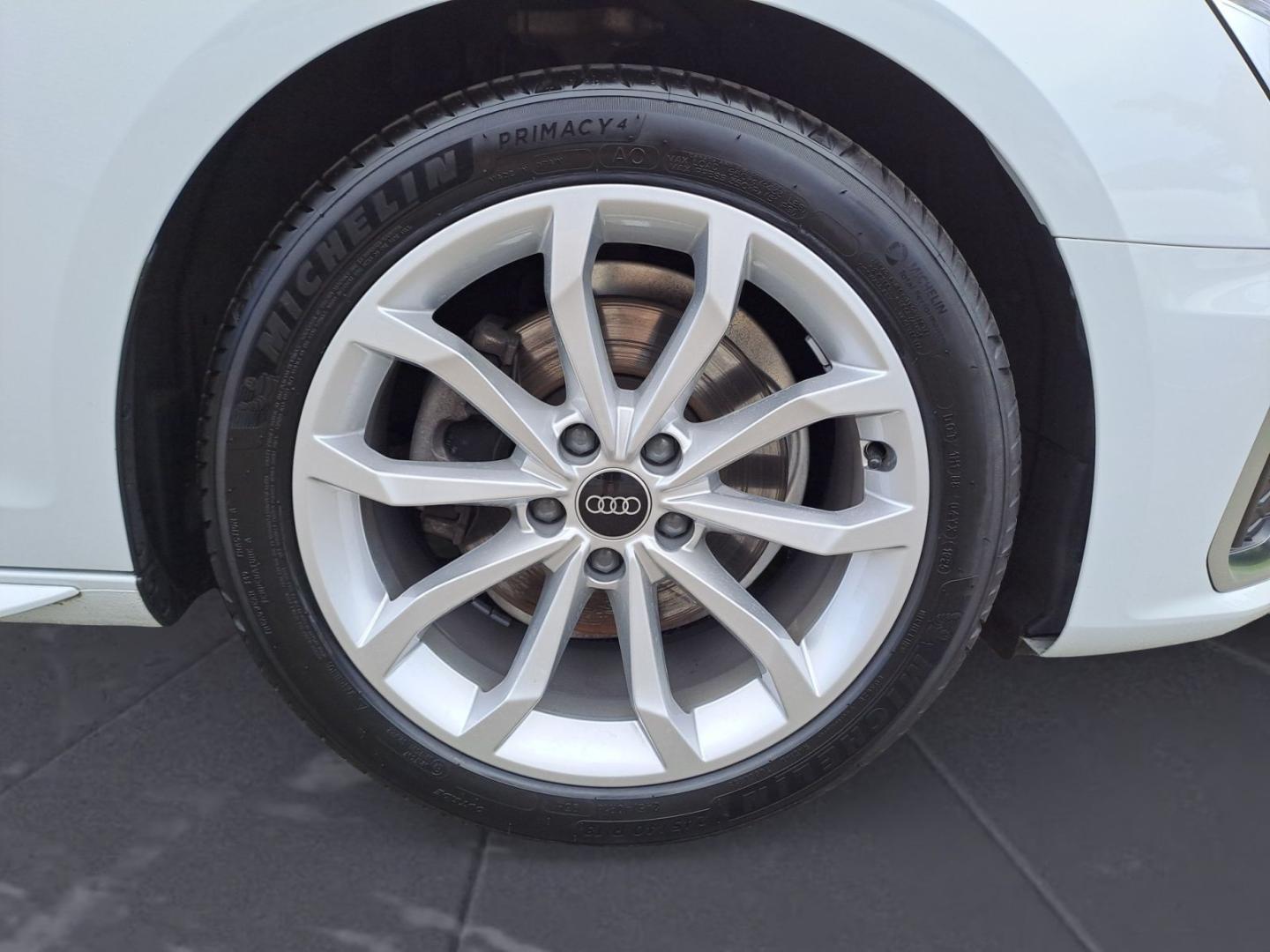Image about Audi A4 Avant S line 35 TFSI S tronic