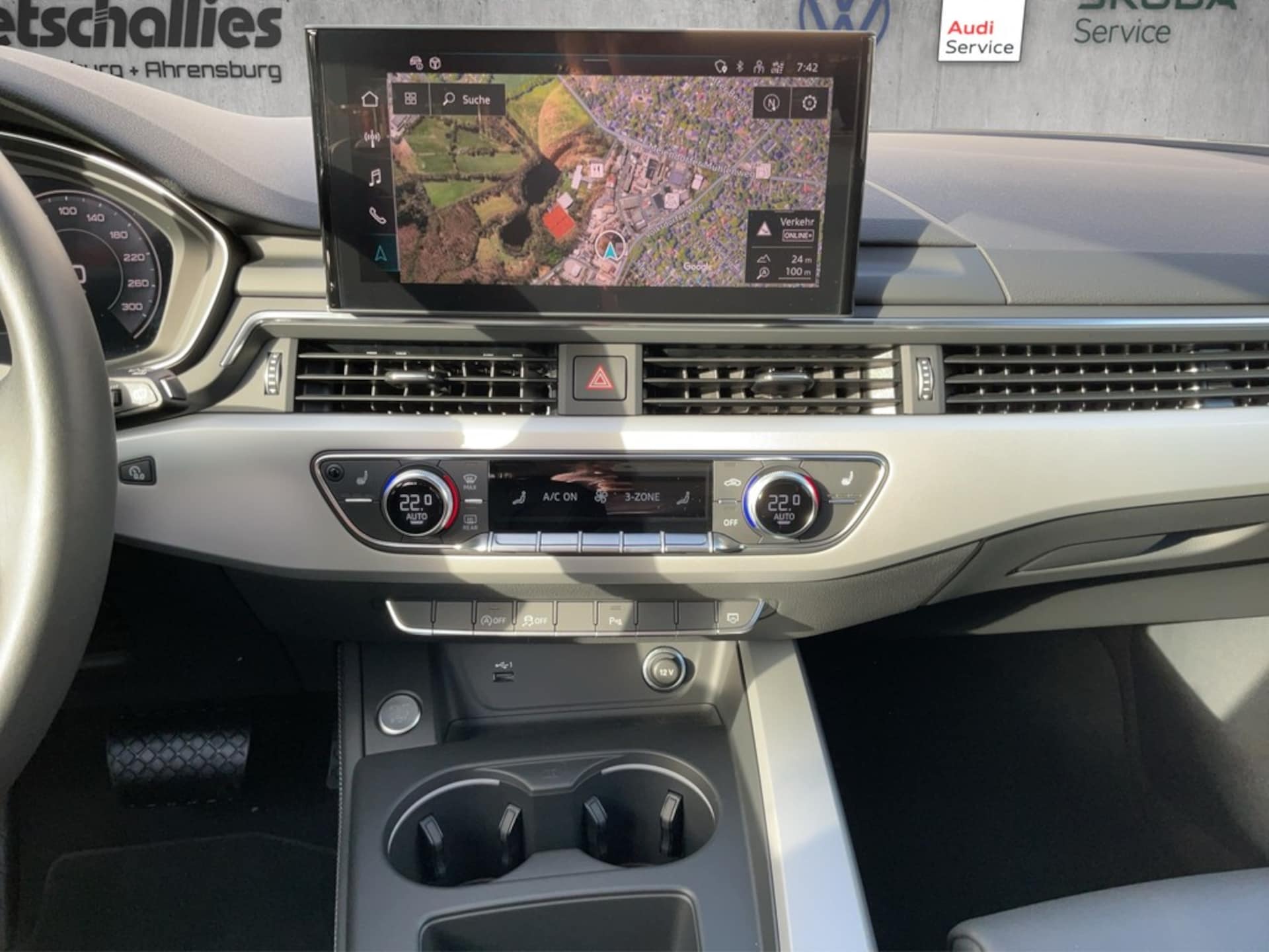 Audi A4 Avant S line