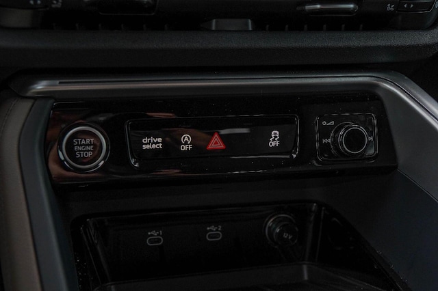 2025 Audi New Q5 Premium - Photo 18