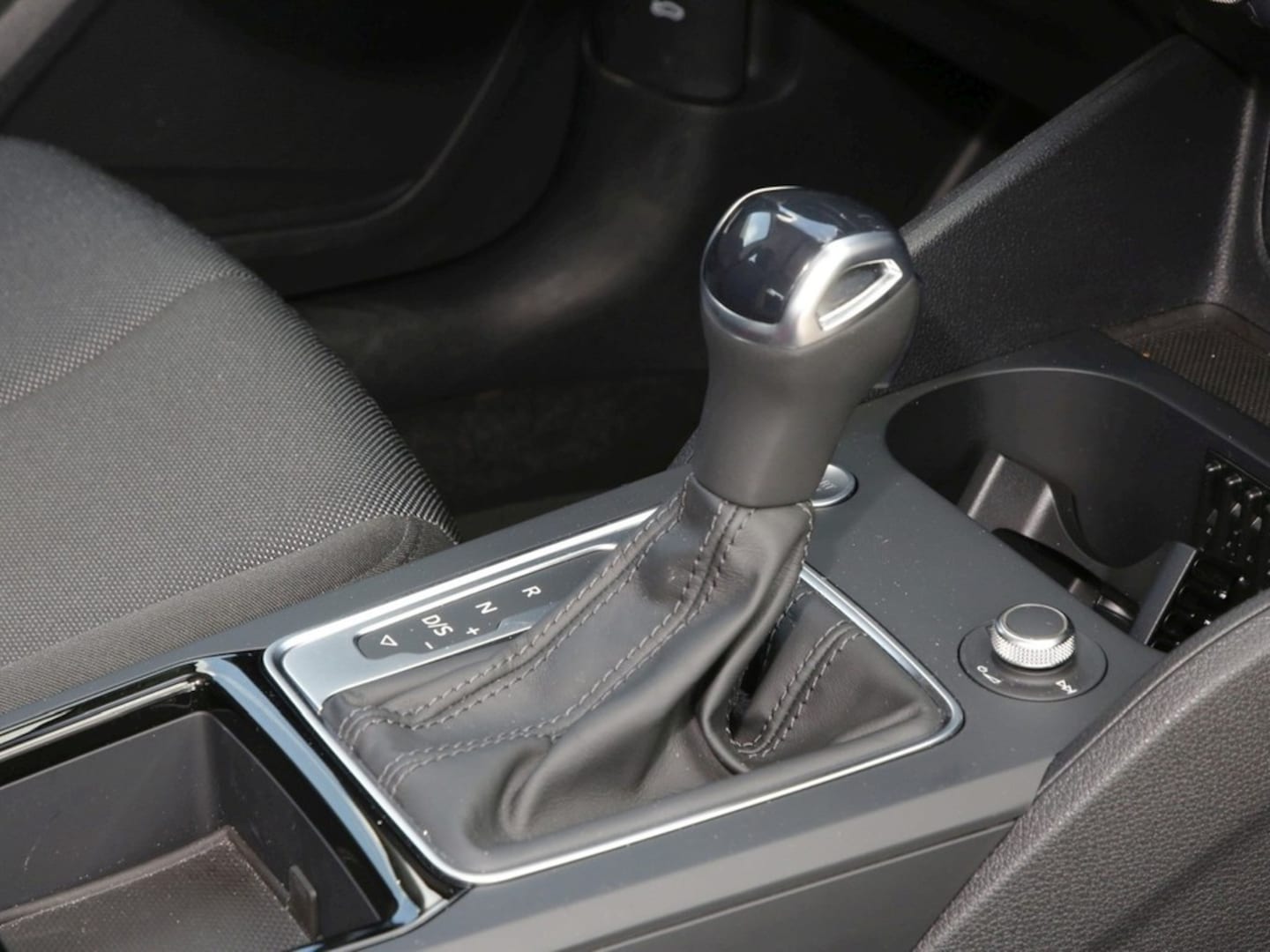 Bild über Audi Q2 40 TFSI quattro S tronic - für weitere Informationen kontaktieren Sie den Audi Partner