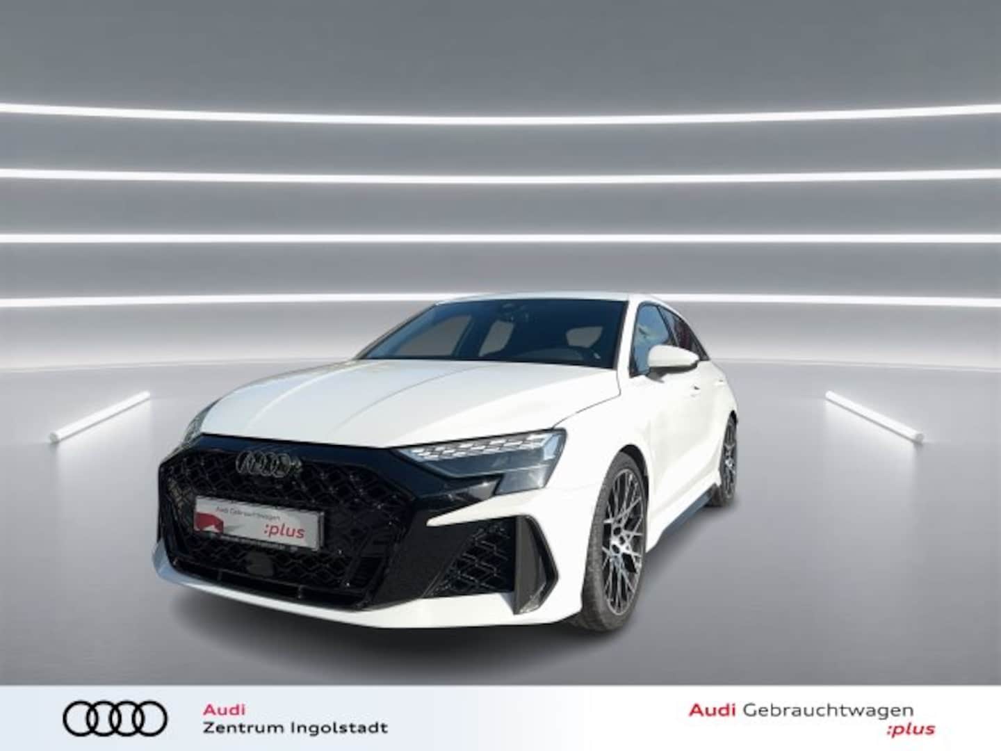 Bild über Audi RS 3 Sportback TFSI quattro S tronic - für weitere Informationen kontaktieren Sie den Audi Partner