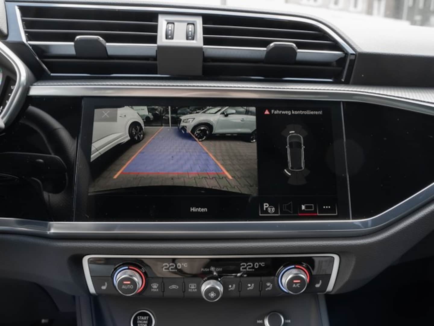 Bild über Audi Q3 S line 35 TFSI S tronic - für weitere Informationen kontaktieren Sie den Audi Partner