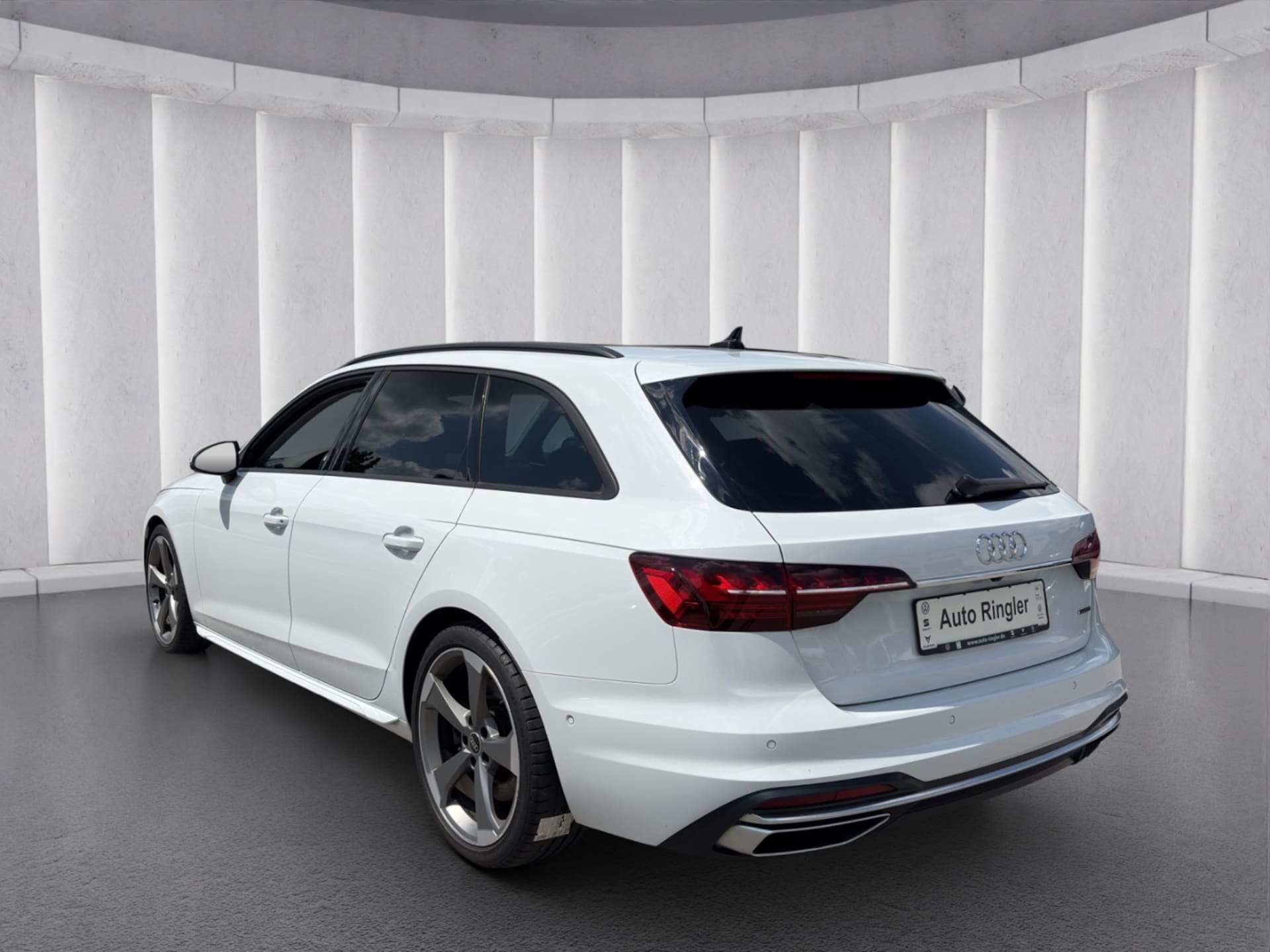 Audi A4 Avant Advanced