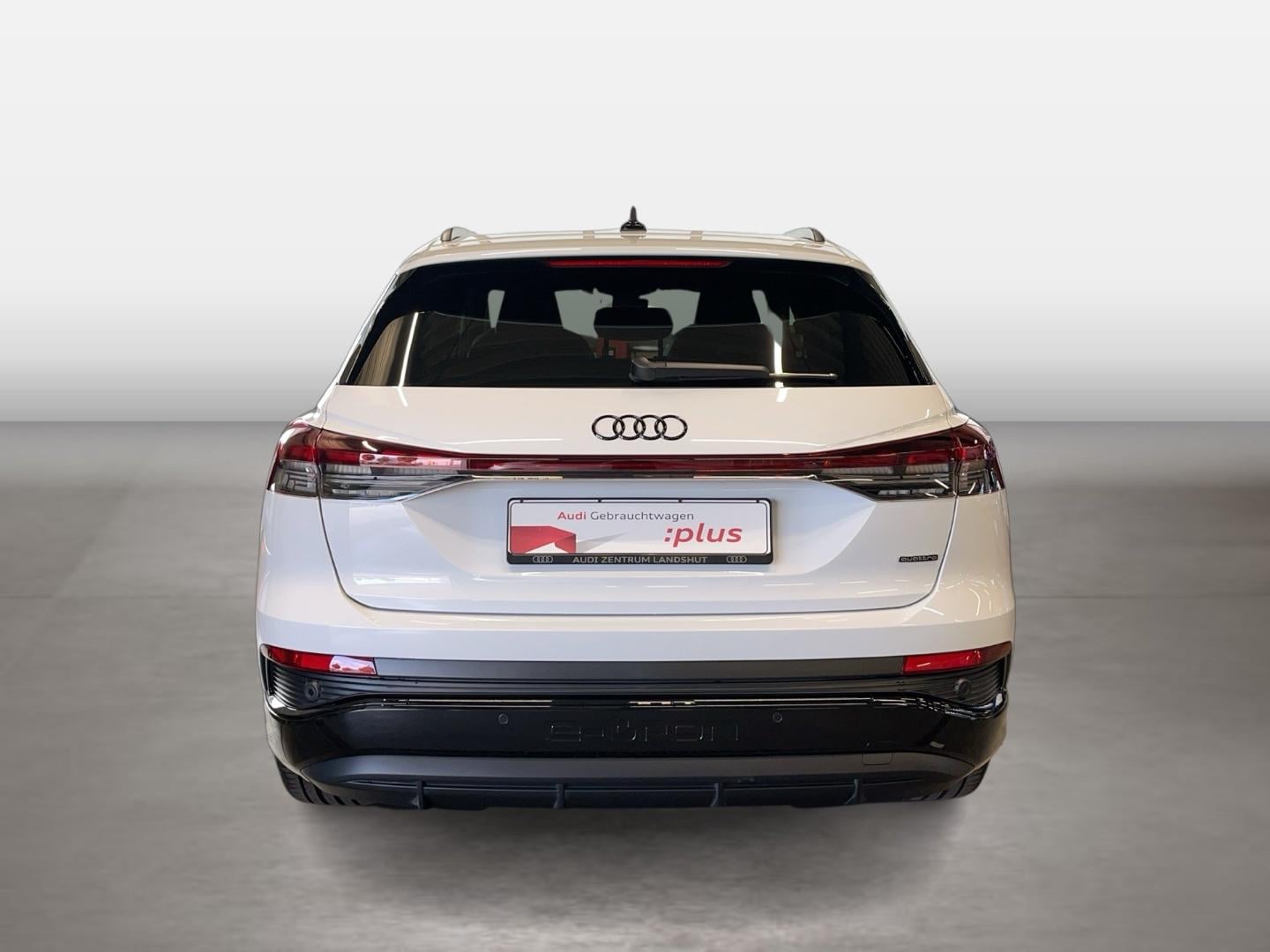 Bild über Audi Q4 e-tron 45 e-tron quattro - für weitere Informationen kontaktieren Sie den Audi Partner