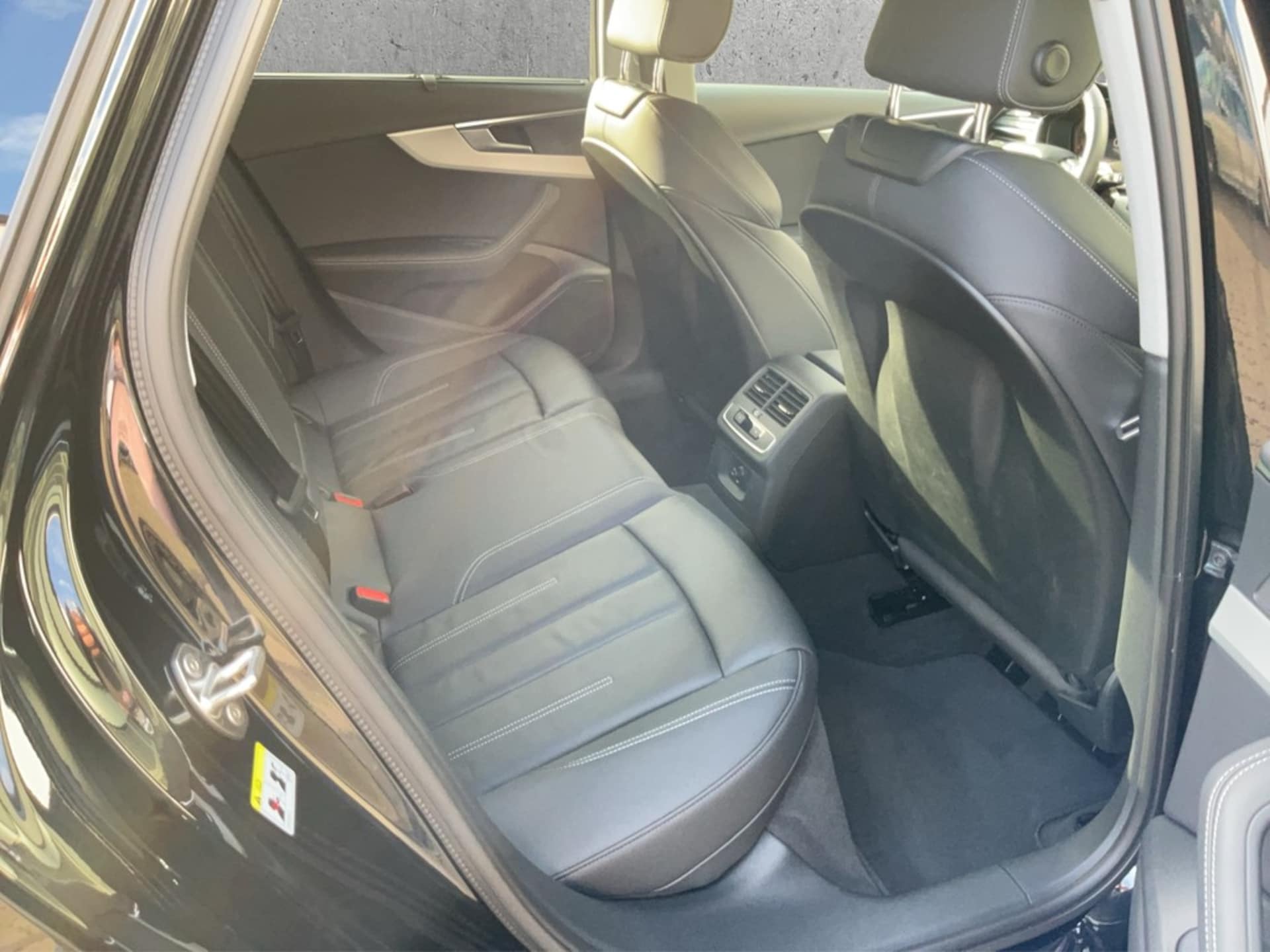 Audi A4 Avant S line
