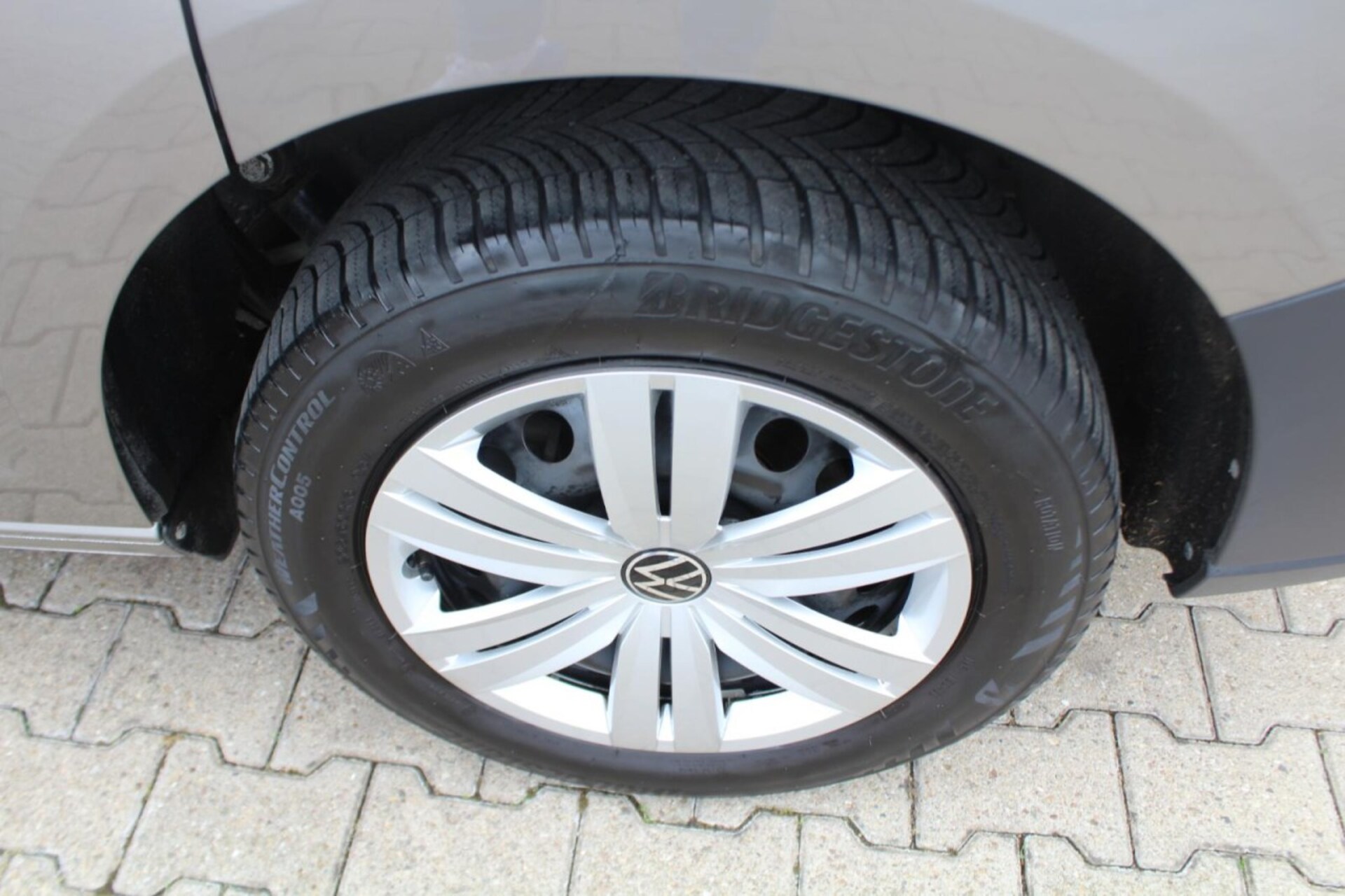 Volkswagen Caddy Basis-Modell