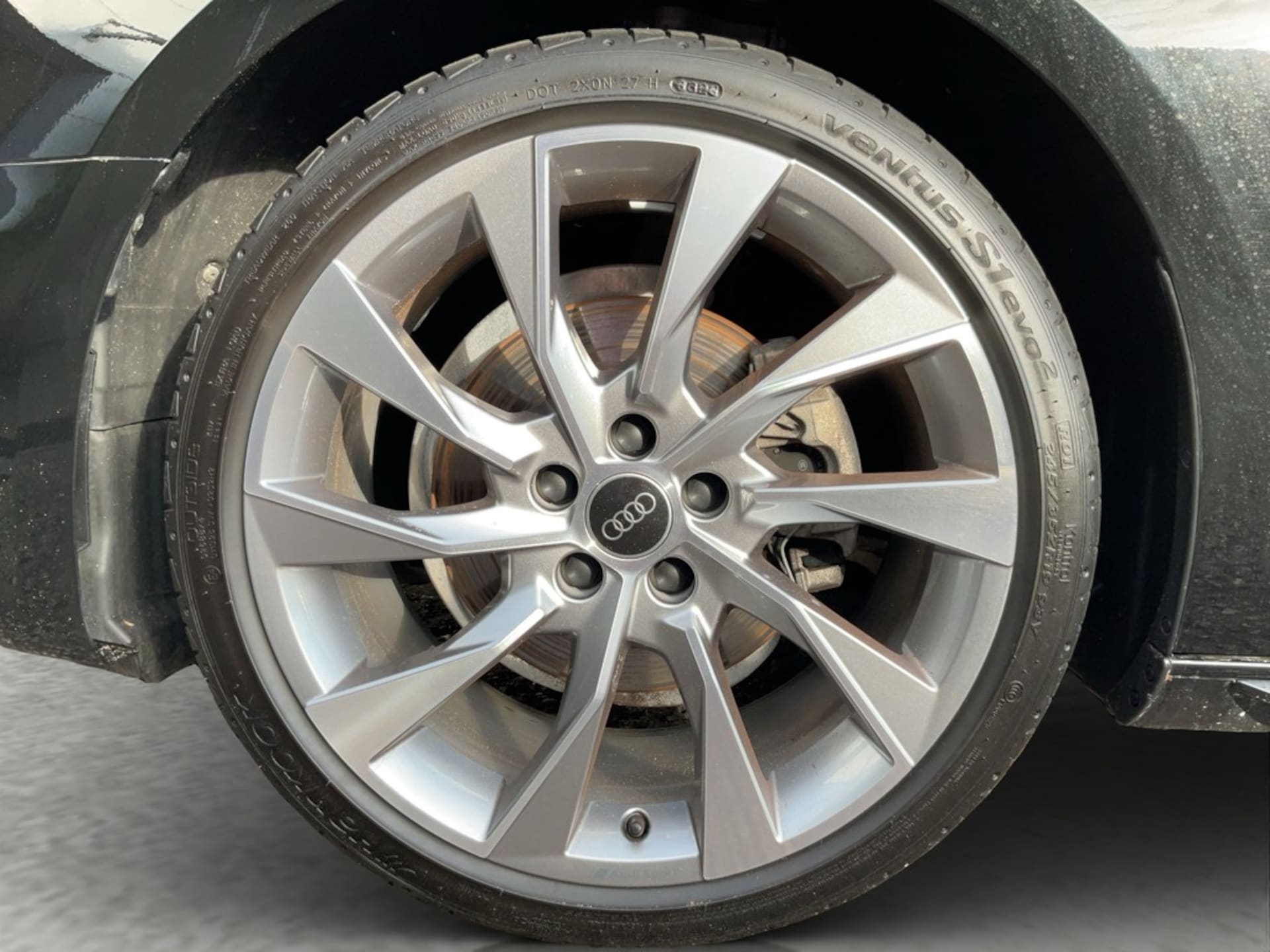 Audi A4 Avant S line