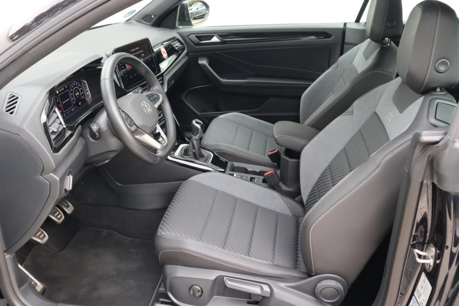 Volkswagen T-Roc Cabriolet – Bild 12