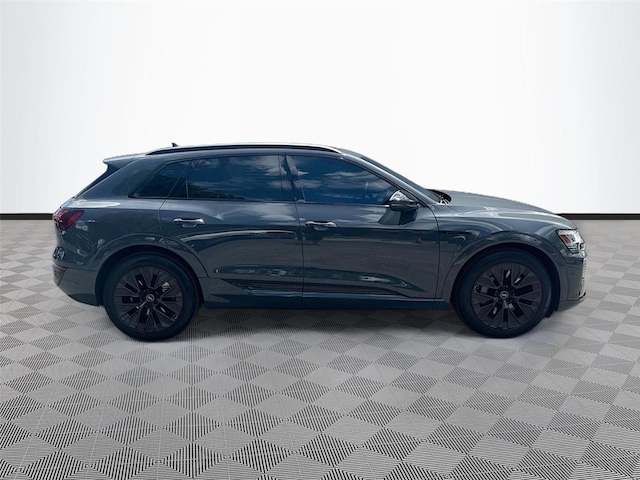 2024 Audi Q8 e-tron